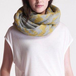 NWOT Denada infinity scarf
